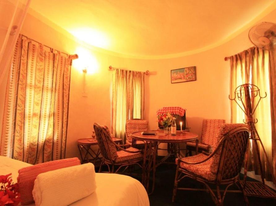 Castle Hotel Pokhara Exterior photo